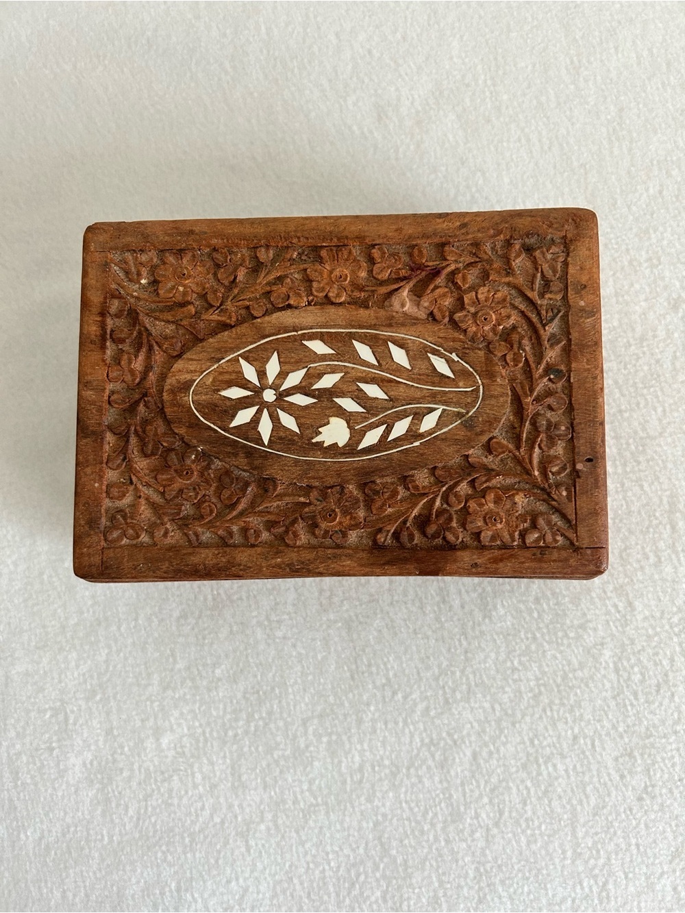 Vintage Indian Hand Carved Wood Jewelry Box Floral Inlay Felt Lined Trinket Box